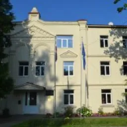 Tirzas pamatskola logo